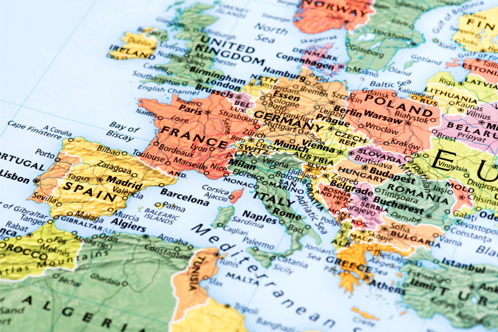 Comparison of German and Dutch insurance market structures